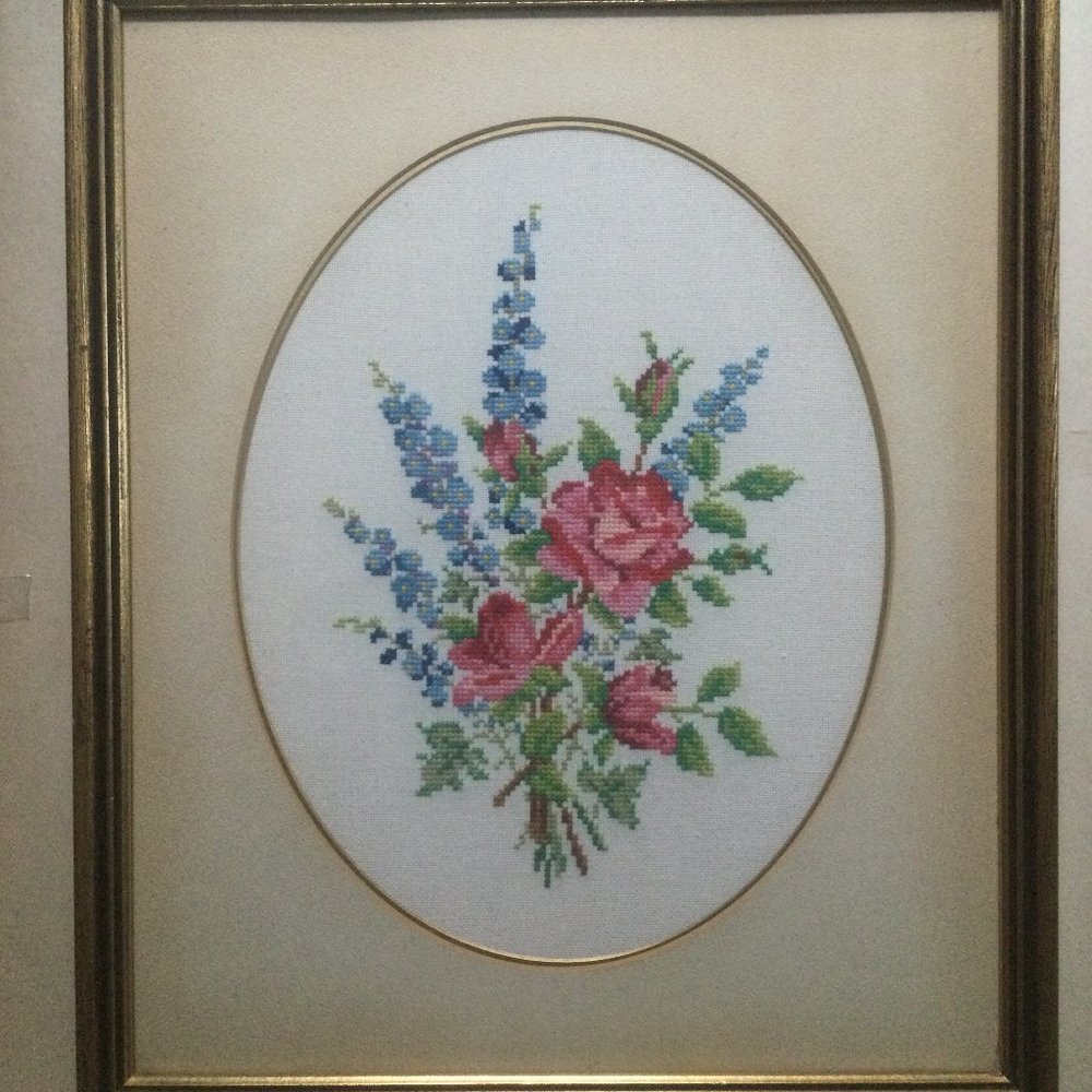 Vintage T.eaton Co wall art cross stich needlepoint embroidery framed Bouquet